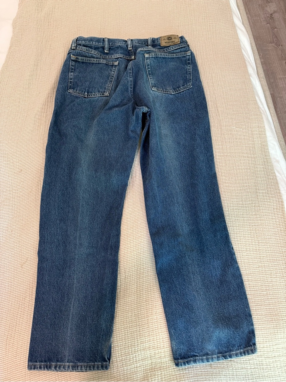 Wrangler Men's Blue Straight-Leg Jeans - Picture 2 of 4